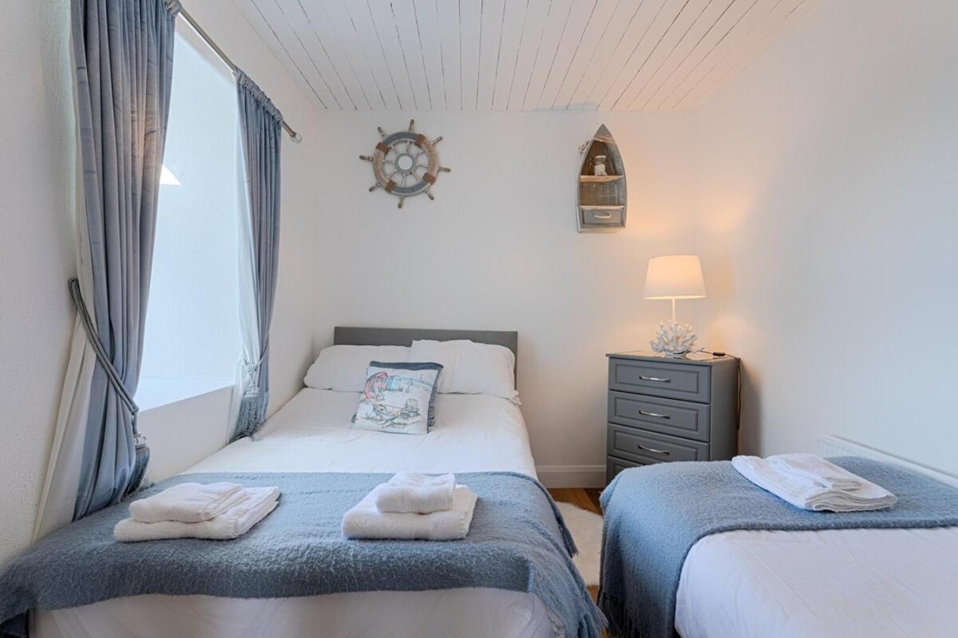 Holland House No1 * Liscannor